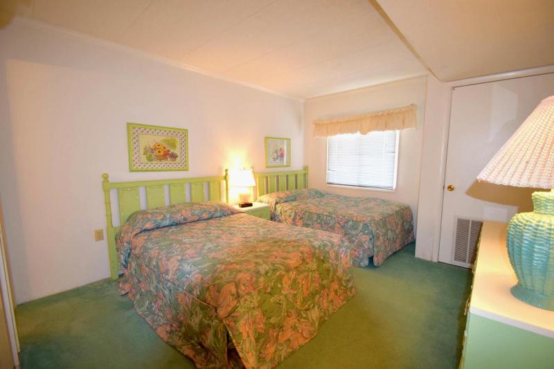 One-Bedroom Apartment image 3