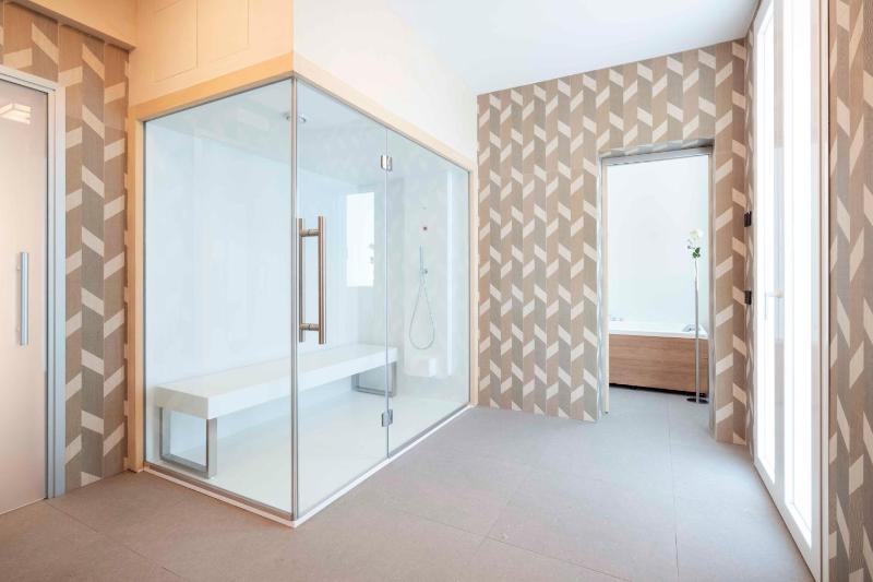 Double or Twin Room with Spa Access image 2