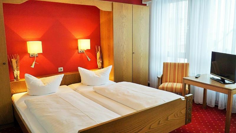 Standard Double Room image 1