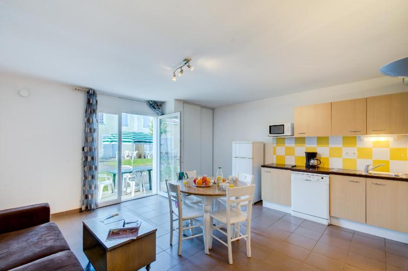Two-Bedroom House (6 Adults) image 3