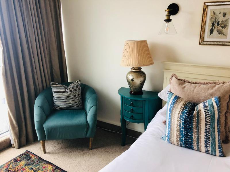 Deluxe Double Room with Balcony and River View image 4