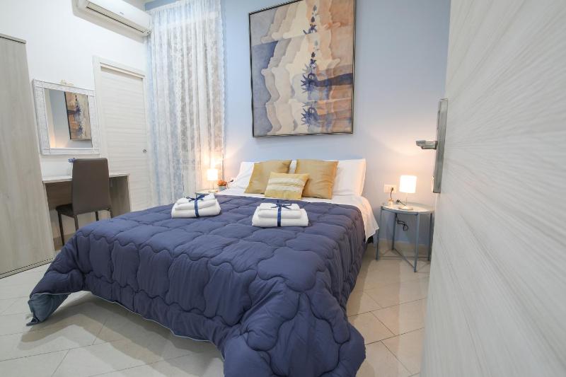 Double or Twin Room with Private Bathroom image 3