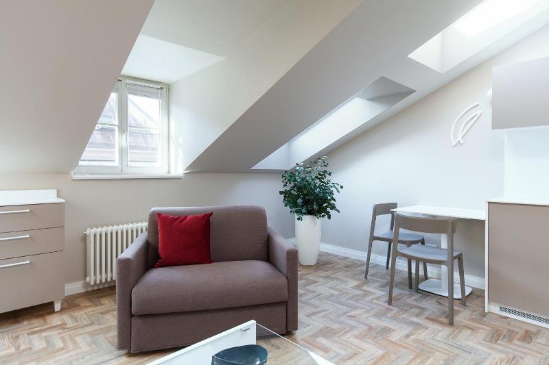Double Room image 4