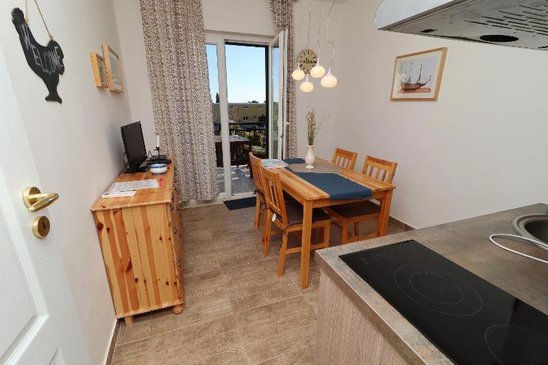 Two bedroom apartment with Balcony image 1