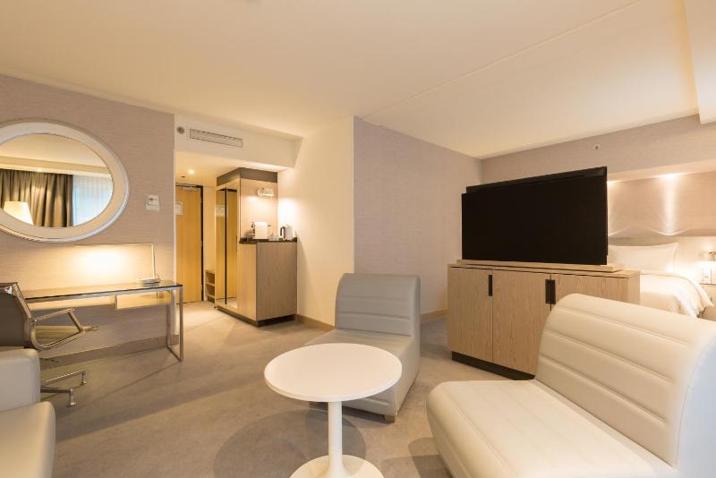Junior Suite image 2