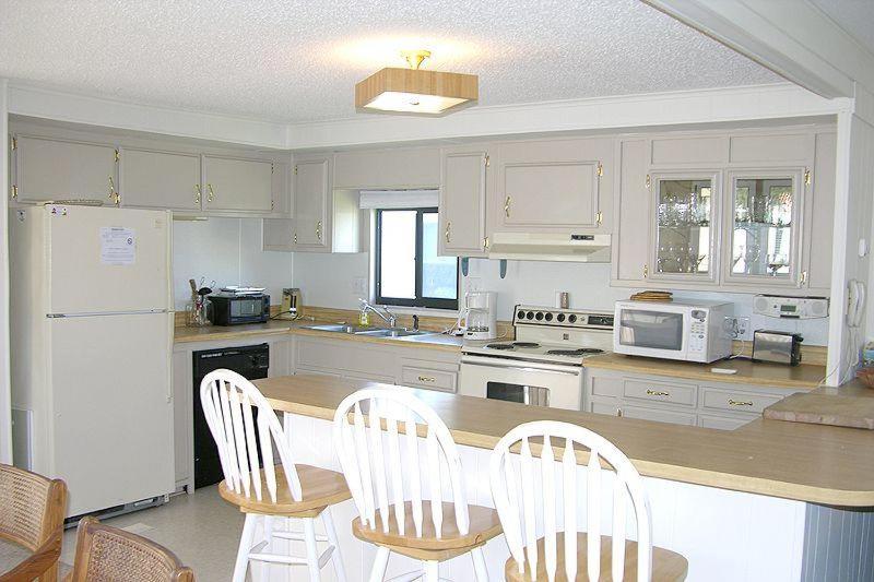 Three-Bedroom House image 4