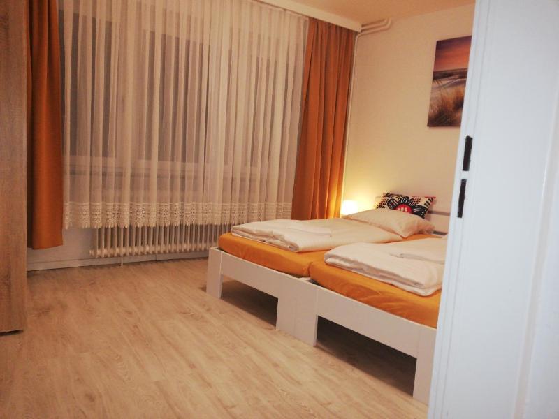 Double Room image 3