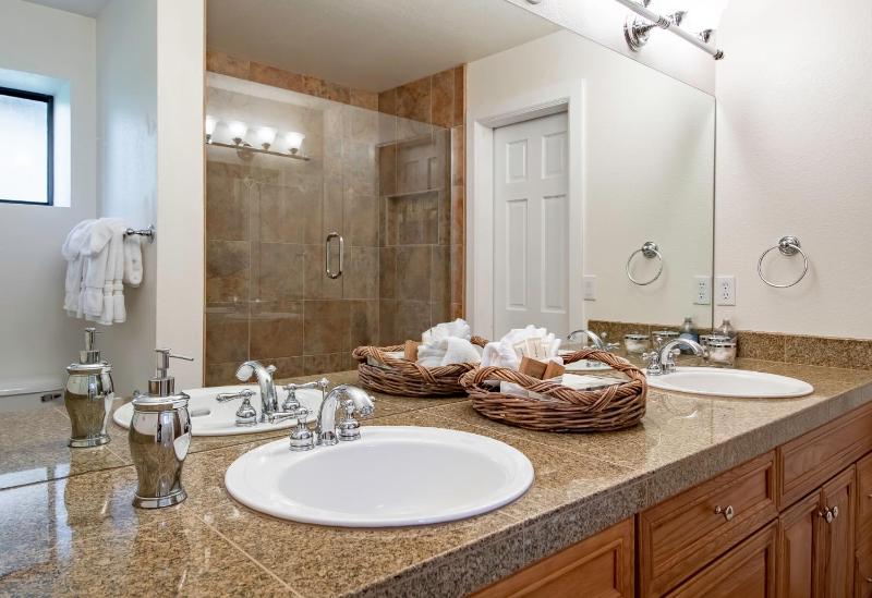 Park Forest Moose Pad Townhome: Hot Tub On Shuttle Route - image 17