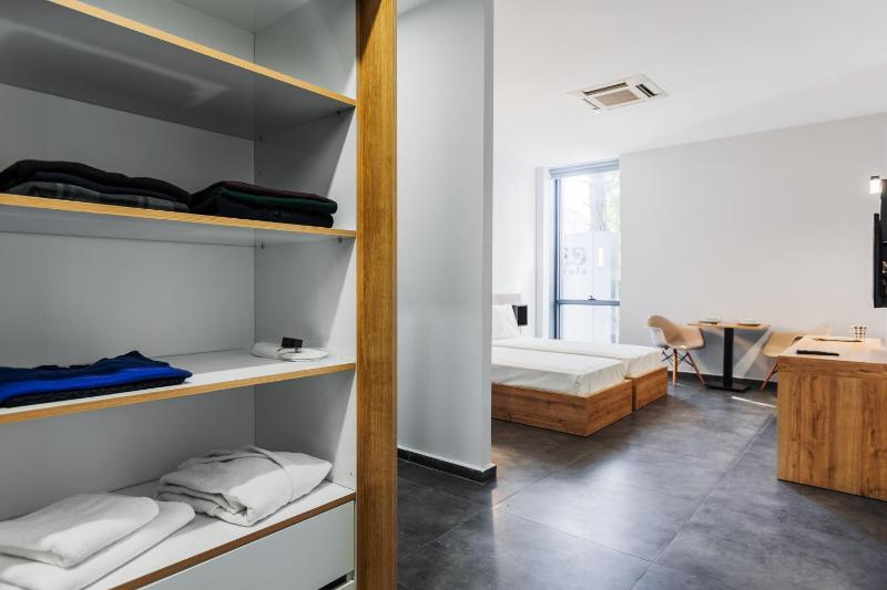 G Suites Luxury Rentals - image 6