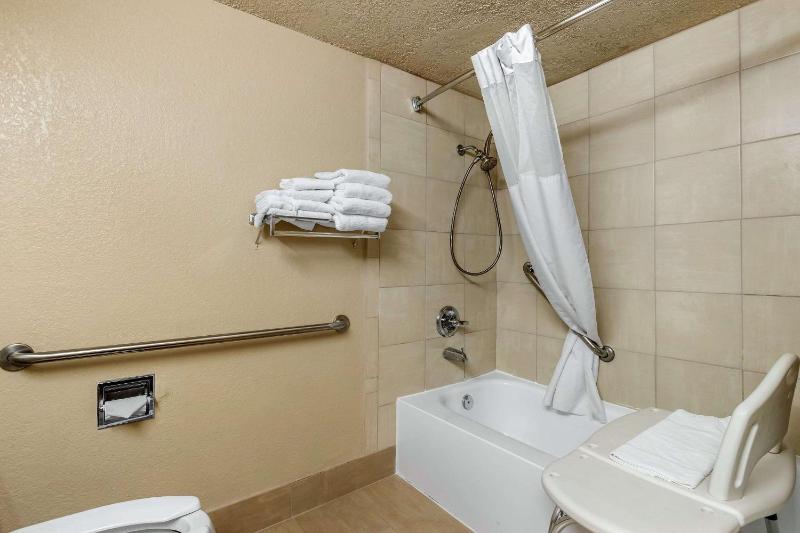 Queen Room with Two Queen Beds - Accessible/Non-Smoking  image 1