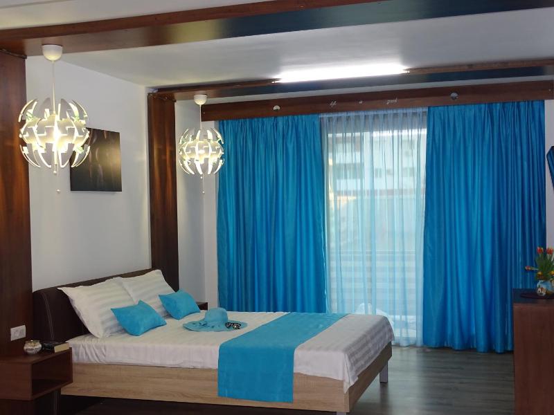 Deluxe Double Room image 1