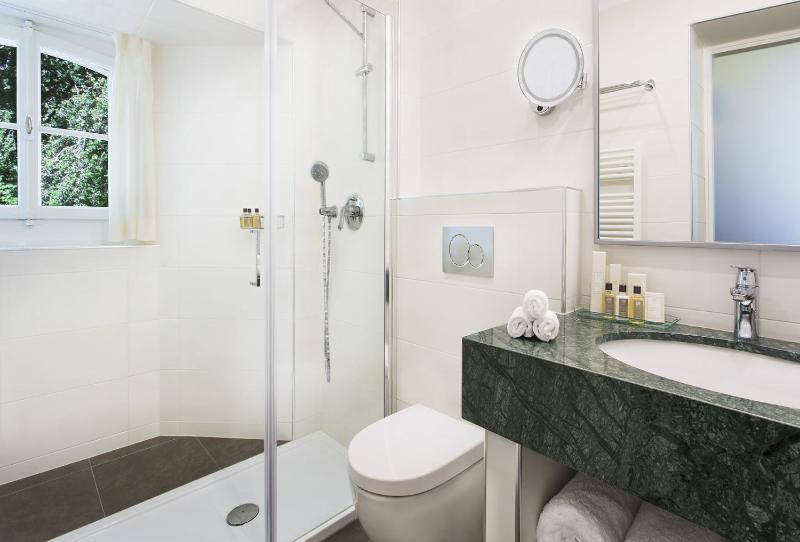 Superior Double Room image 3