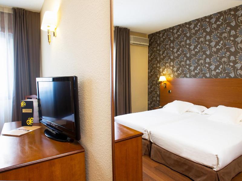Ipanema Hotel by gaiarooms - image 4