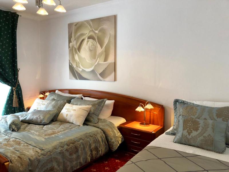 Golden GaPa Central Duplex Apartment 2 - image 11