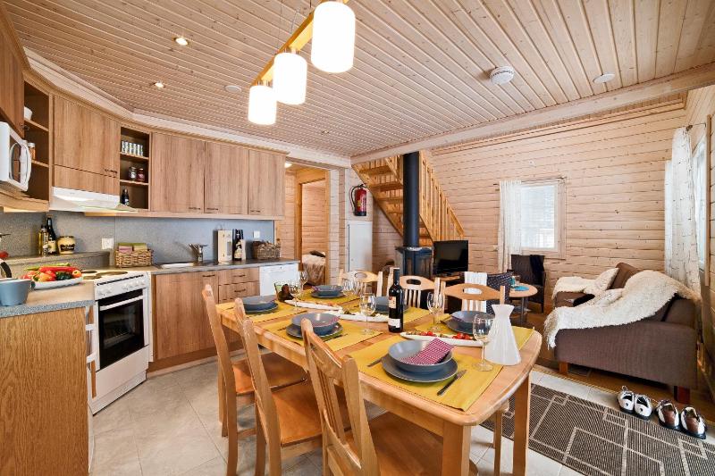 Two-Bedroom Cottage with Sauna image 3