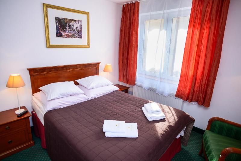 Double Room with Shower image 3