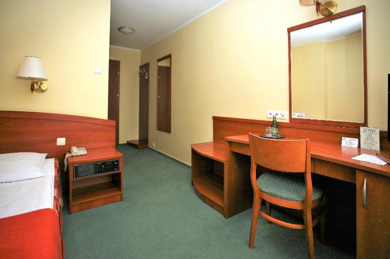 Single Room image 1