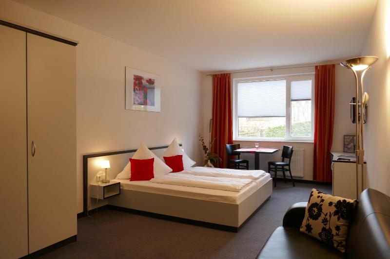 Deluxe Double Room image 3