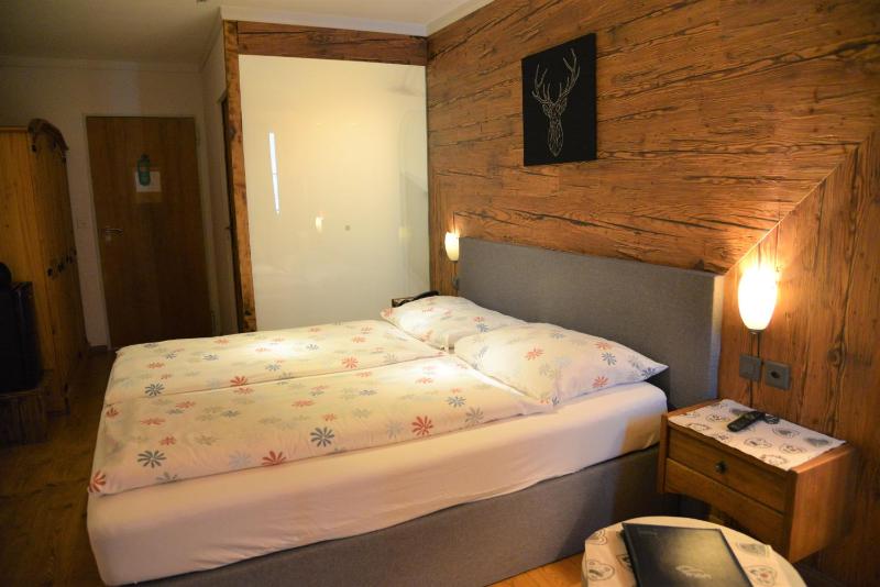 Double Room image 1