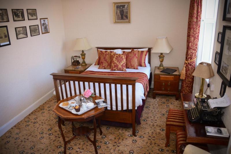 Superior Double or Twin Room image 2