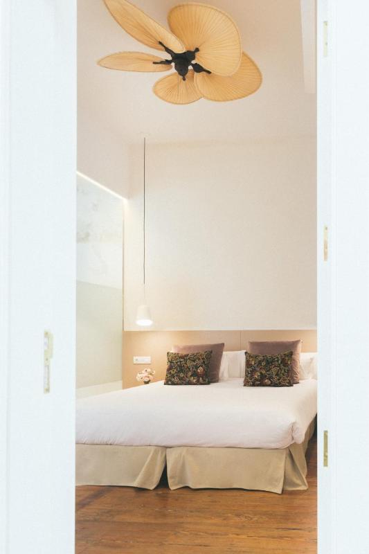 Classic Exterior Double Room image 4