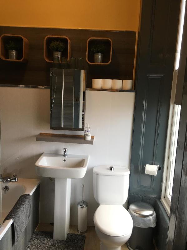 Double or Twin Room image 3