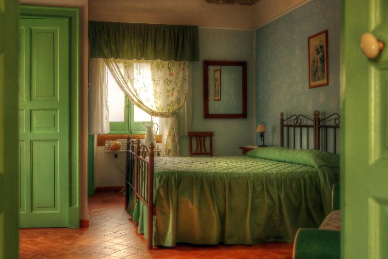 Double or Twin Room with Garden View image 1