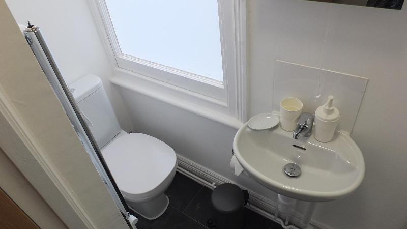 En-Suite Standard Room image 2