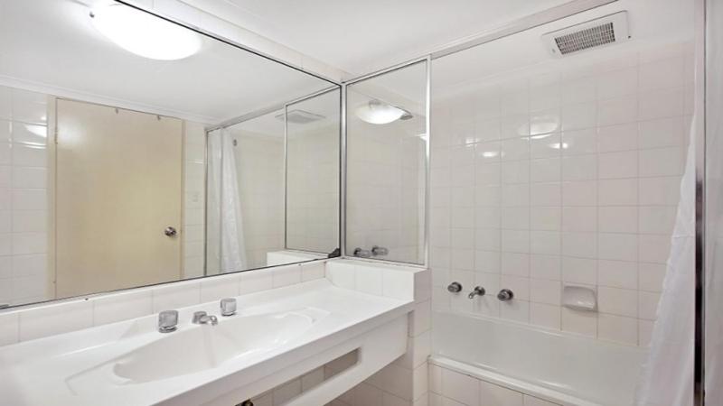 Studio Apartment image 3