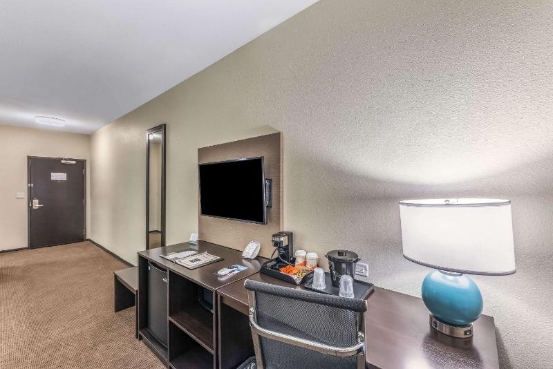 King Room - Non-Smoking image 2