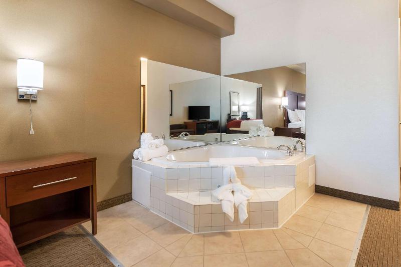 King Room image 2