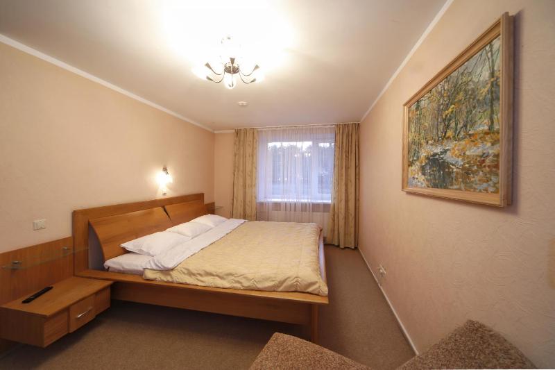 Quadruple Room with Bath image 3