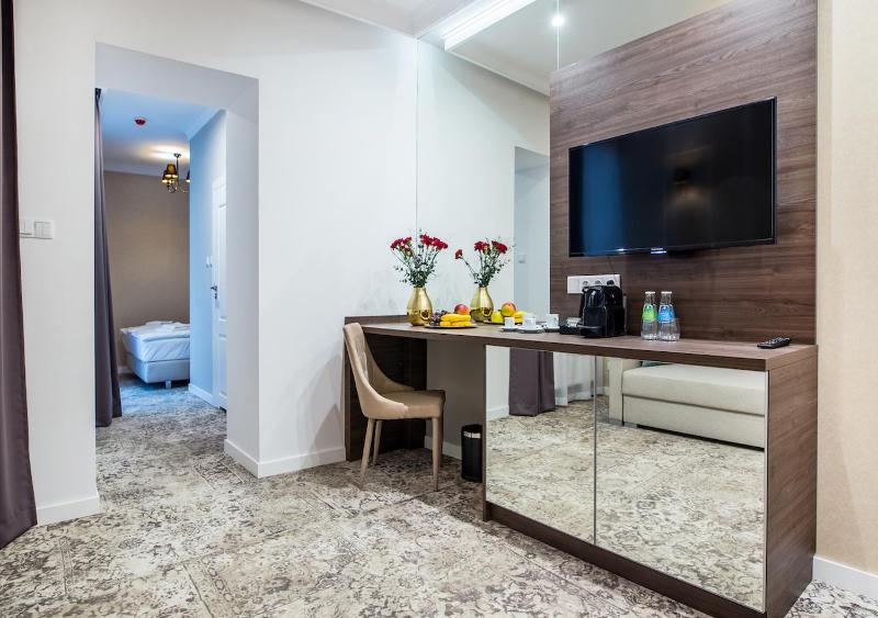 Superior Suite image 3