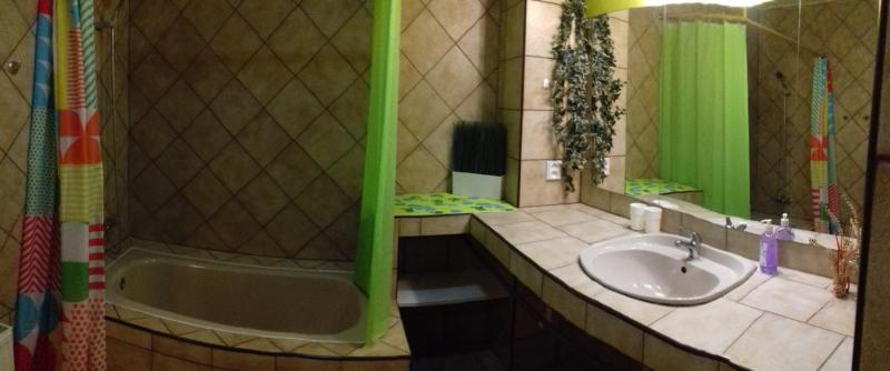 Twin Room with Shared Bathroom image 4