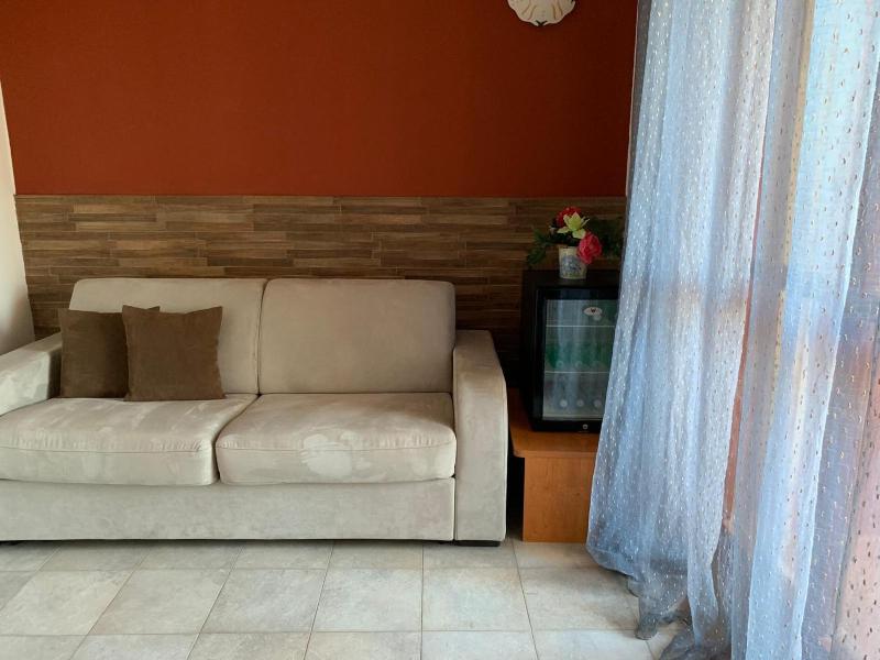 Family Room image 2