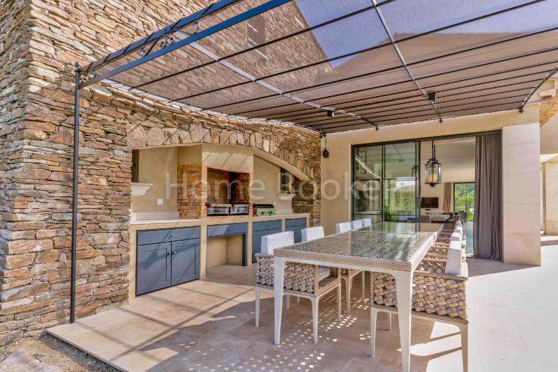 Villa image 1