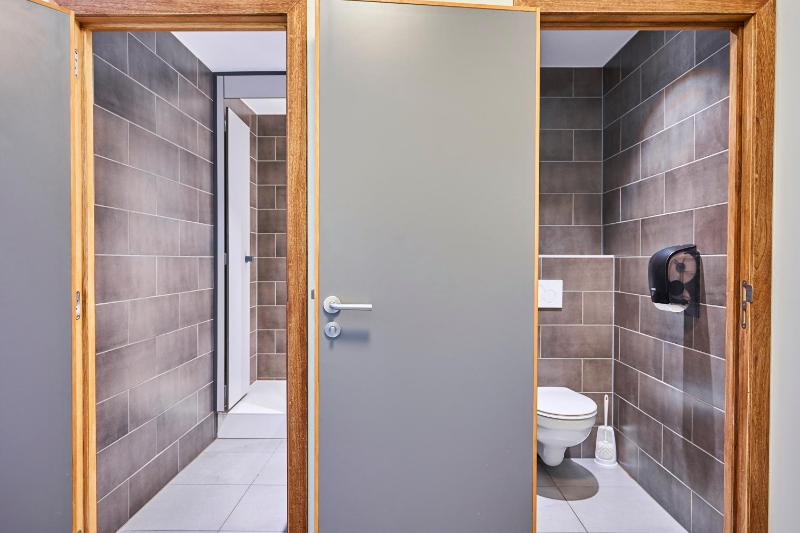 Twin Room image 3