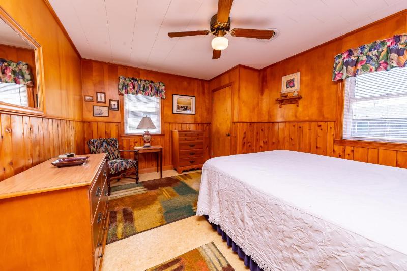 Williams - S Nags Head MP 19 100 Ft to the Beach Ocean View 3 Bedrooms Close to Pier - image 21