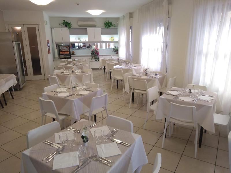 Hotel La Bella Vita - image 21