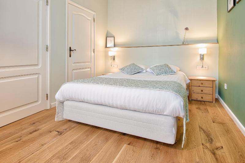 Small Double or Twin Room image 3