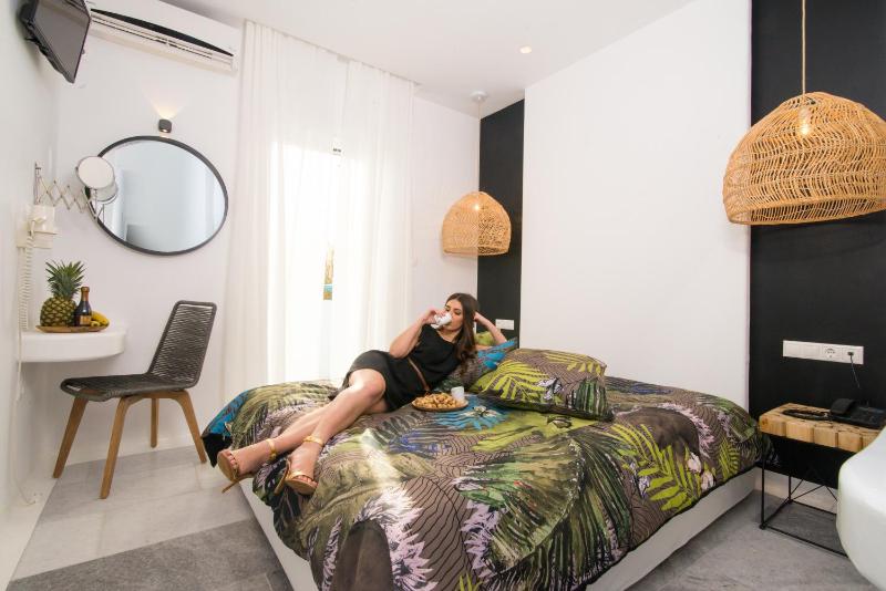 Superior Double Room image 1