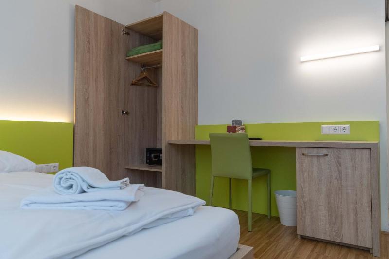 Double Room with Sofa Bed image 1