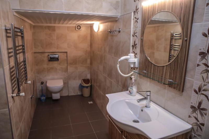 Deluxe Triple Room image 1