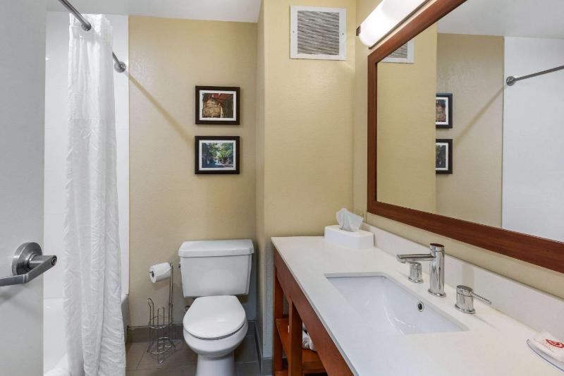 Double Room with Two Double Beds - Non-Smoking image 2