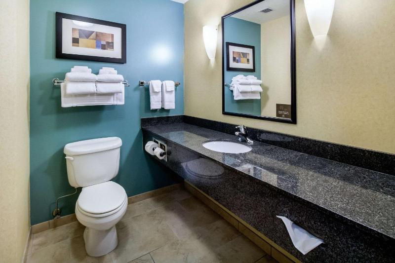 Deluxe King Room - Non-Smoking image 2