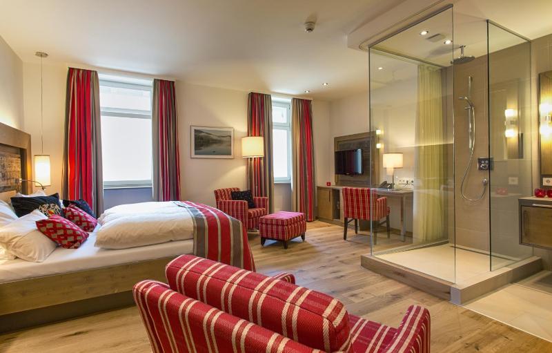 Double Room image 3