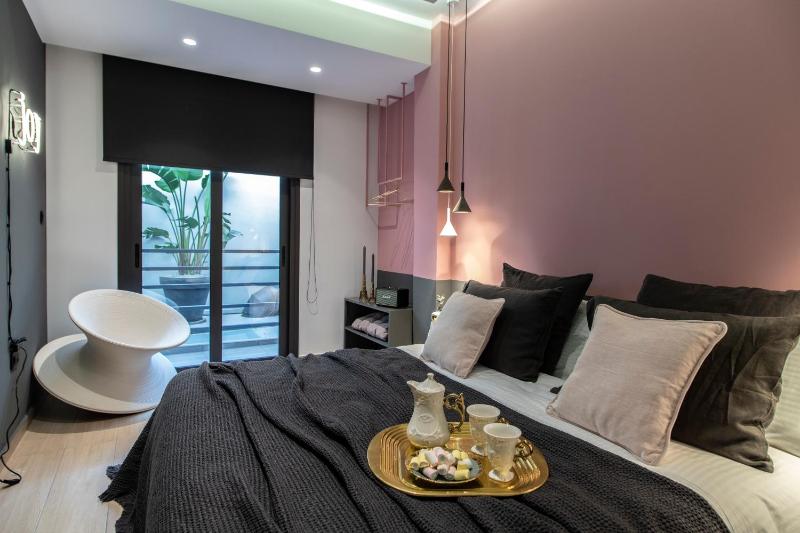 Deluxe Double Room image 3