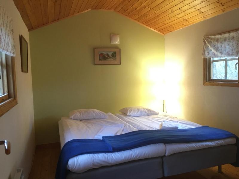 Two-Bedroom Cottage image 3