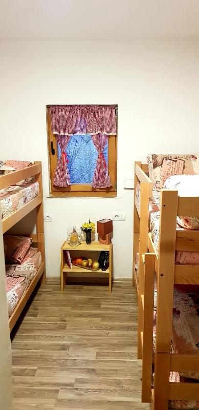 Quadruple Room with Bathroom image 4