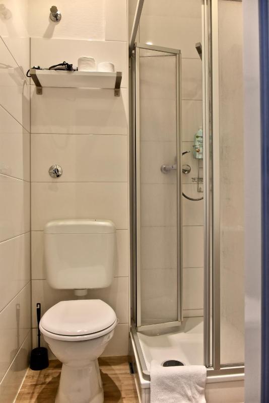 Two-Bedroom Deluxe Apartment image 4